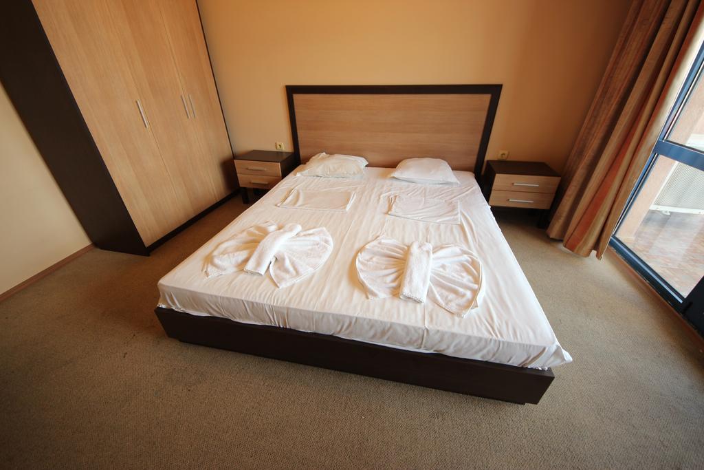 Menada Villa Bonita Apartments Слънчев бряг Екстериор снимка