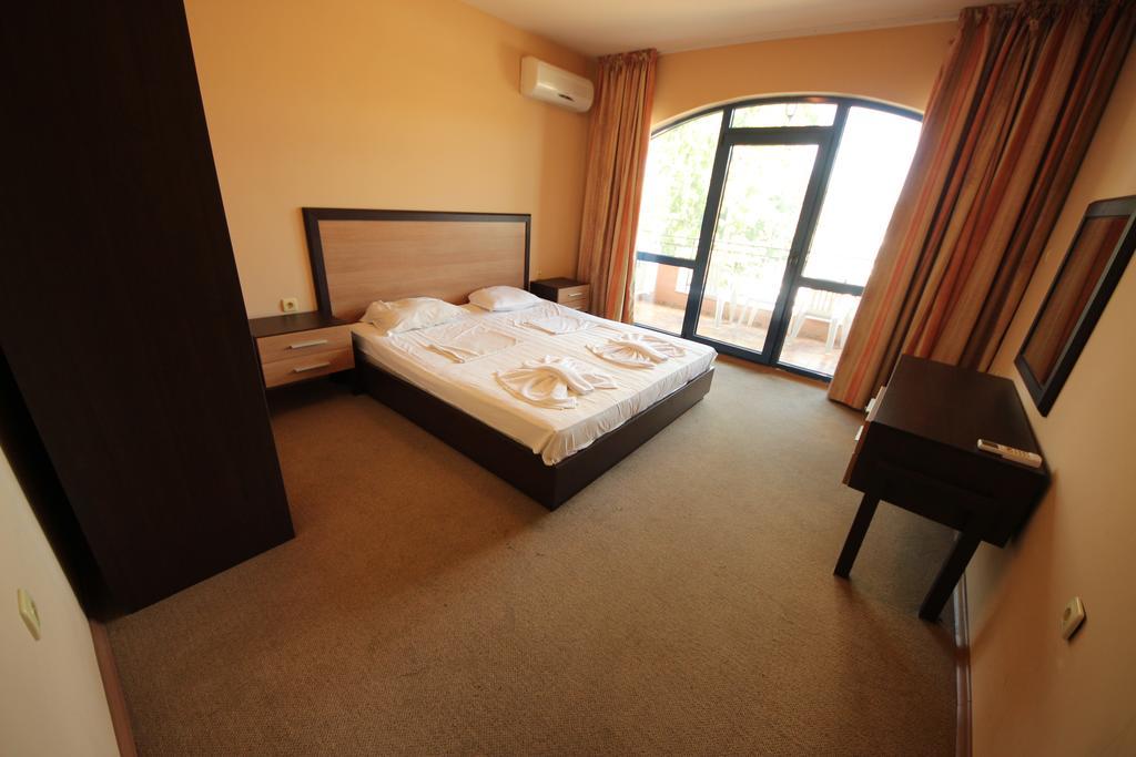 Menada Villa Bonita Apartments Слънчев бряг Екстериор снимка