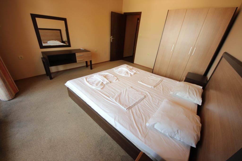 Menada Villa Bonita Apartments Слънчев бряг Екстериор снимка